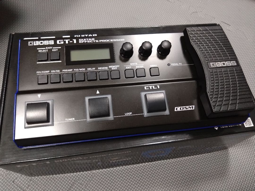 BOSS GT-1 ギターマルチエフェクターアダプター付　☆教科書☆