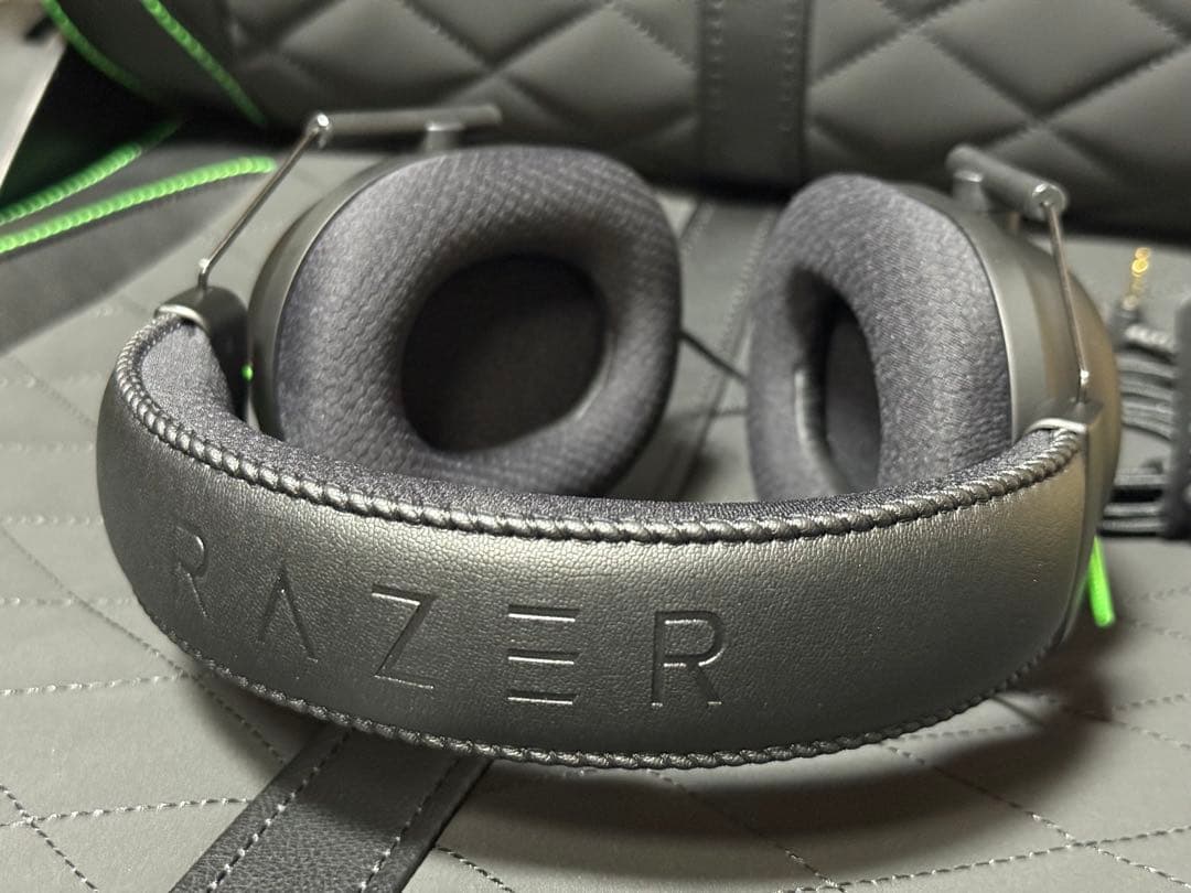 【美品】Razer BlackSharkV2 +USBサウンドカード+おまけ付き