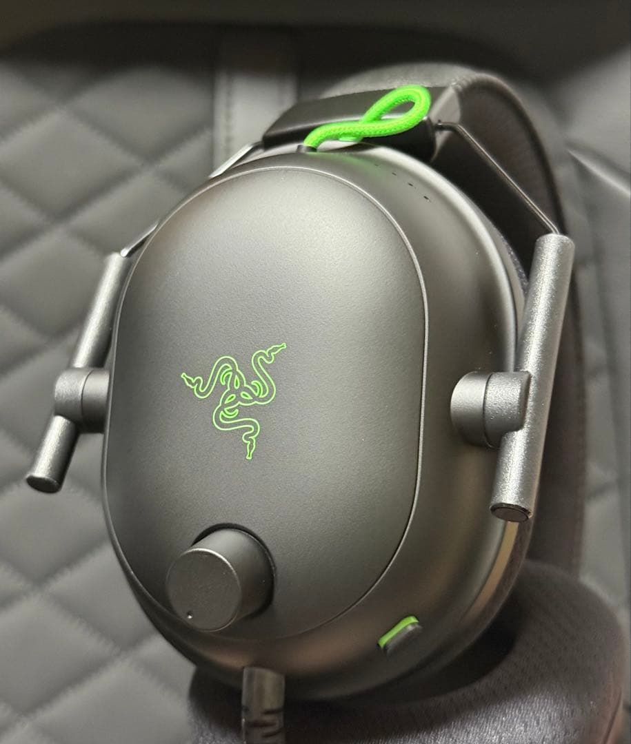 【美品】Razer BlackSharkV2 +USBサウンドカード+おまけ付き