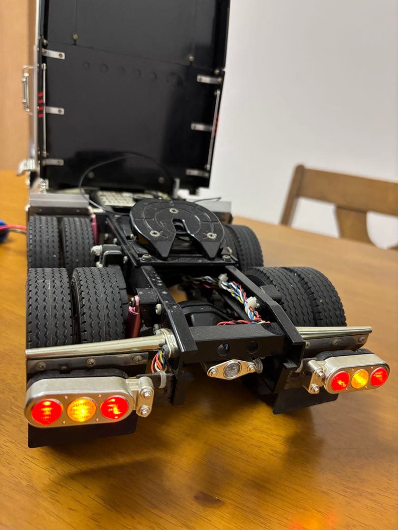 1/14RC トレーラーヘッド ナイトハウラー フルオペレーションセット