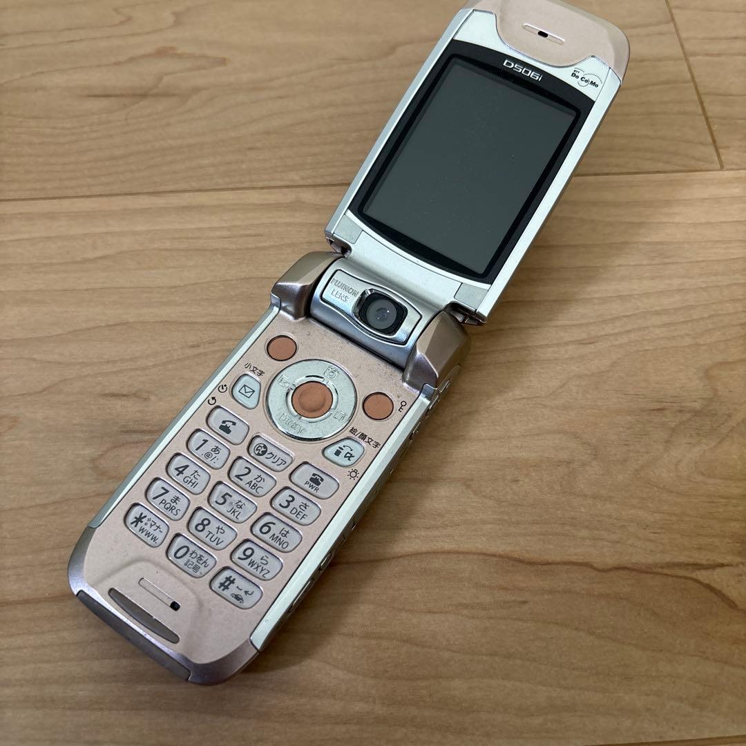 D506i NTT docomo 携帯電話