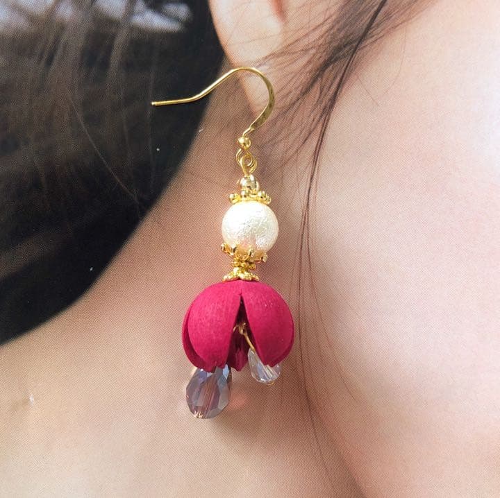 クリスマス仕様♡バクリフラワーの個性派ピアス／イヤリング