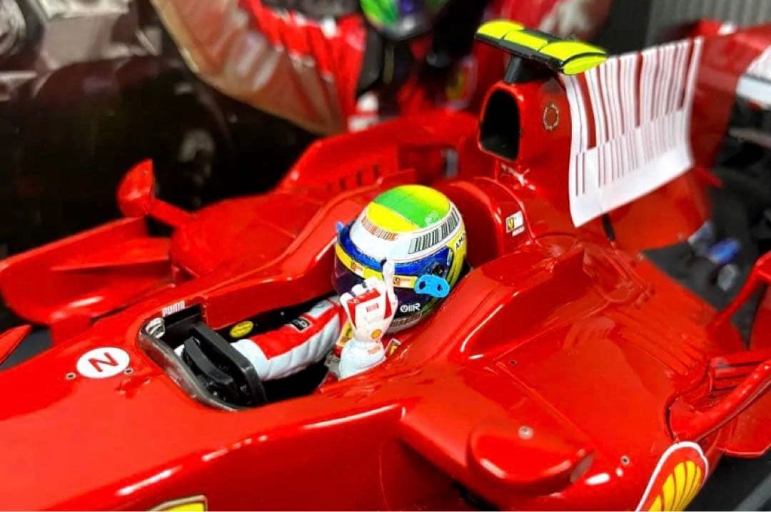 カスタム多数　1/18 マテル　フェラーリF2008 F.マッサ　シャークフィン
