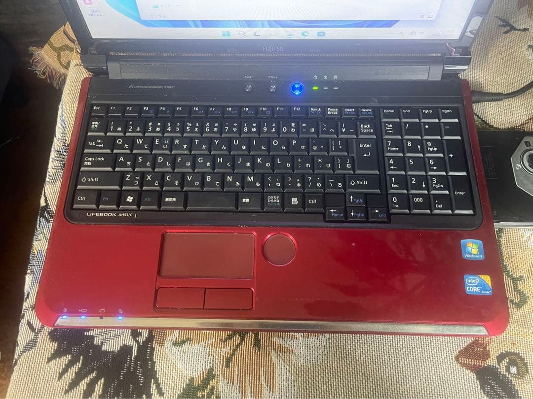 富士通のノートパソコン♪Windows11♪♪カメラ付♪オフィス搭載