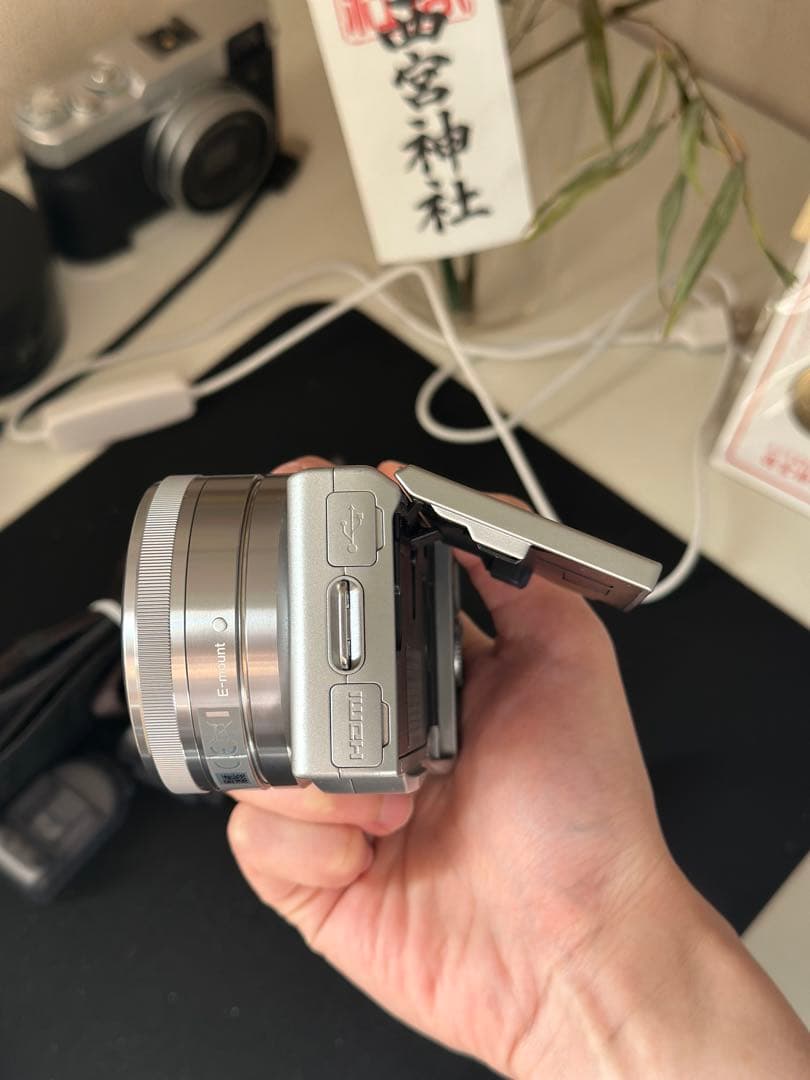 ソニー ミラーレス一眼カメラNEX-5 SONY E 2.8/16 単焦点レンズ