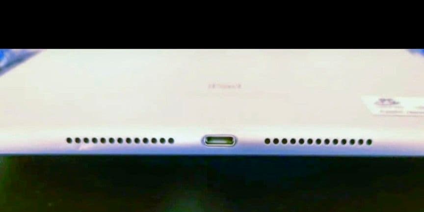 J*e様 【ジャンク】 iPad 第8世代 バッテリー交換必要 OS ver.2