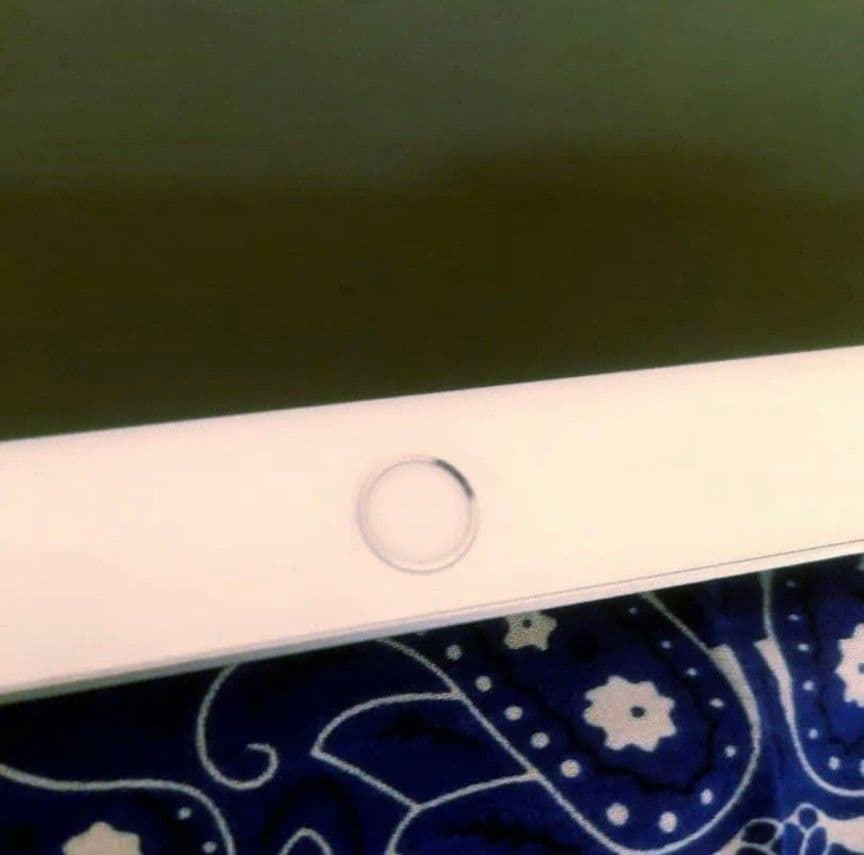 J*e様 【ジャンク】 iPad 第8世代 バッテリー交換必要 OS ver.2