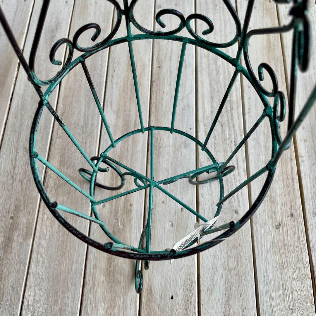 コクーン型ワイヤースタンド　大・小 ２個セット　フラワーバスケット　ガーデン雑貨