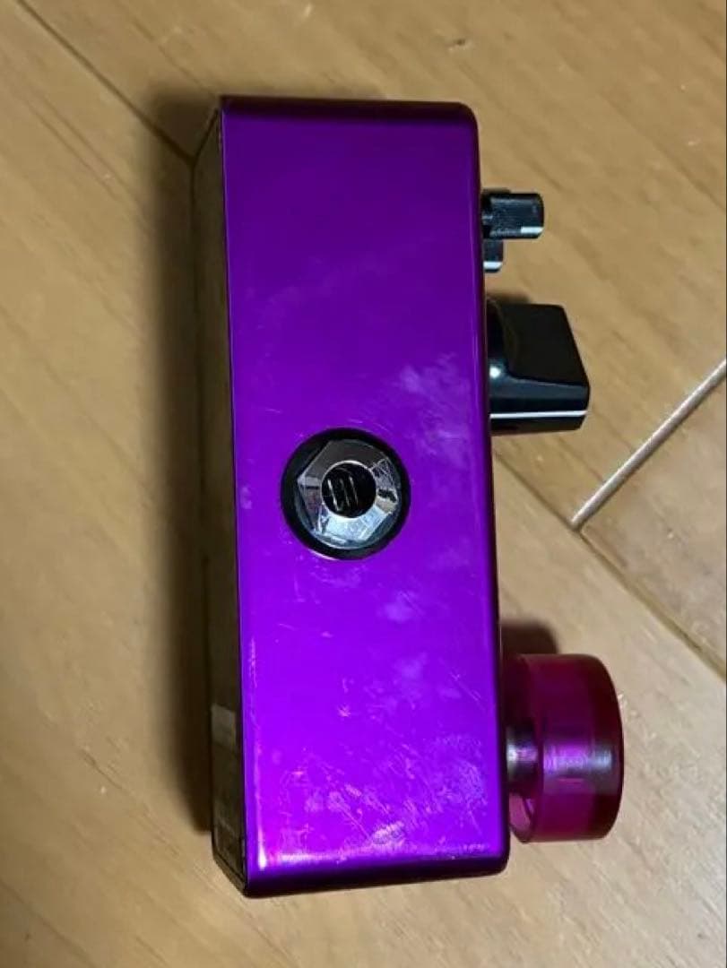 Suhr Riot mini ディストーションペダル