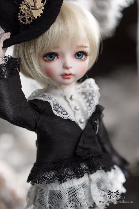 1/4サイズドールBOY