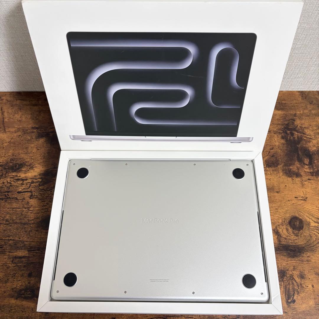 MacBook Pro 14 インチ M4 メモリ32GB SSD1TB
