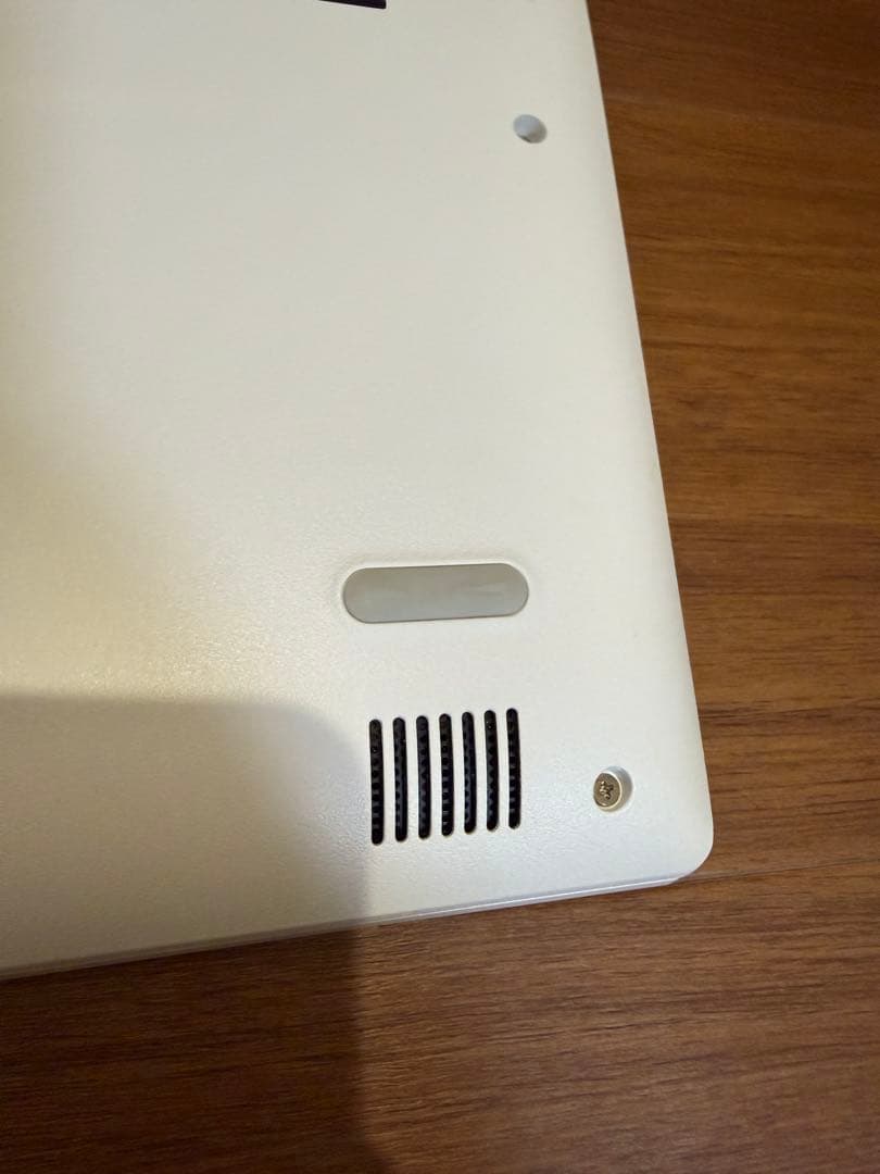 Lenovo IdeaPad 330-15IKB ホワイト15.6インチ
