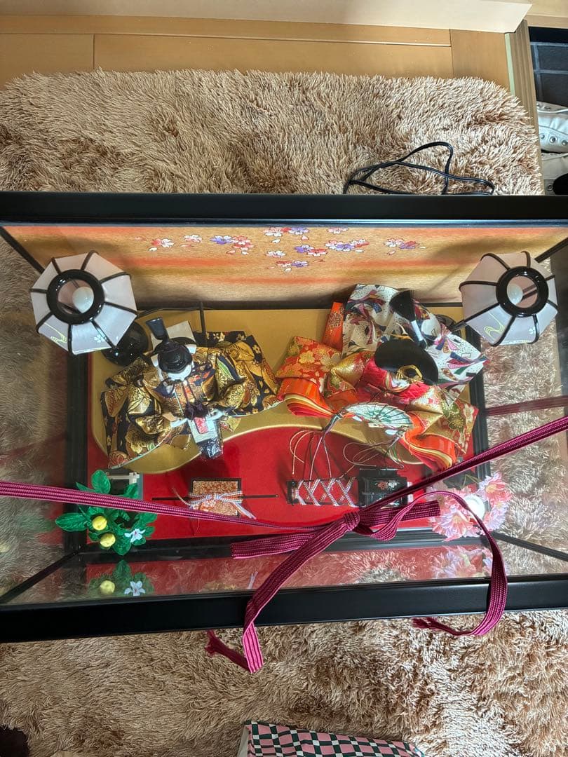 34‼️美品❗️ 兜飾りと雛人形　まとめ売りガラスケース入り