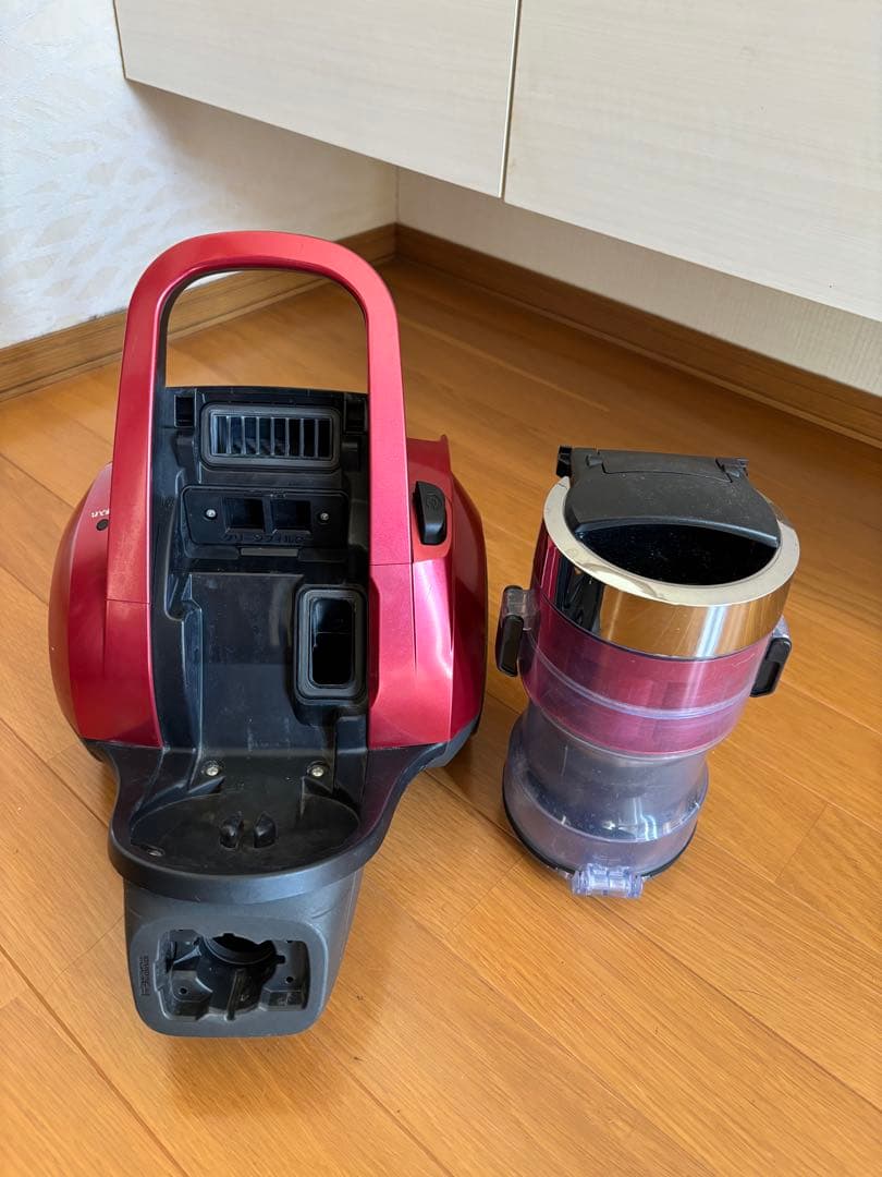 2020年製　Panasonic サイクロン掃除機 MC-SR570G