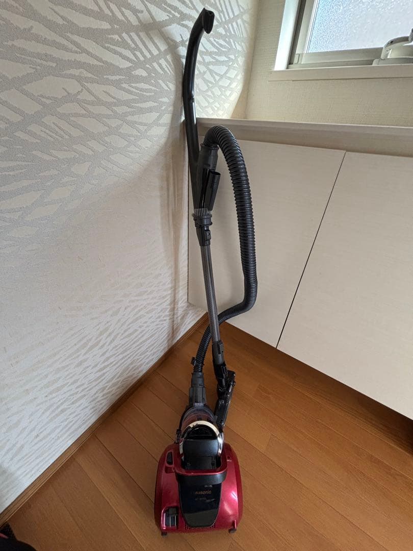 2020年製　Panasonic サイクロン掃除機 MC-SR570G