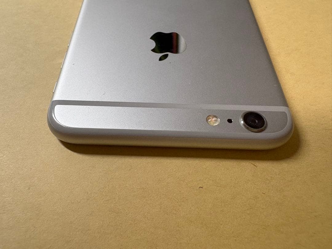美品バッテリー新品　iPhone6 plus 128GB シルバー