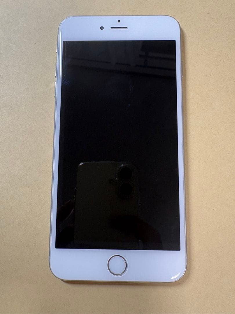 美品バッテリー新品　iPhone6 plus 128GB シルバー
