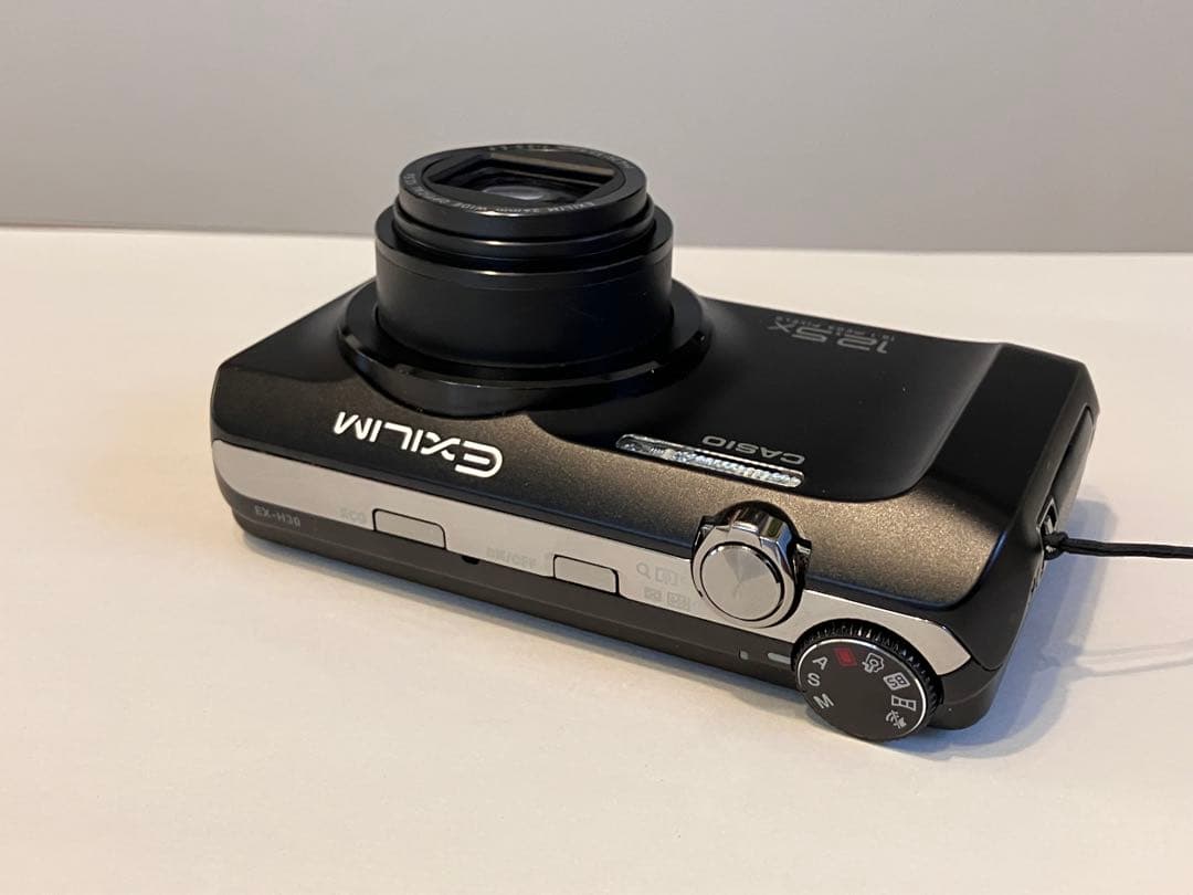 〈10/26まで特価〉CASIO EXILIM EX-H30