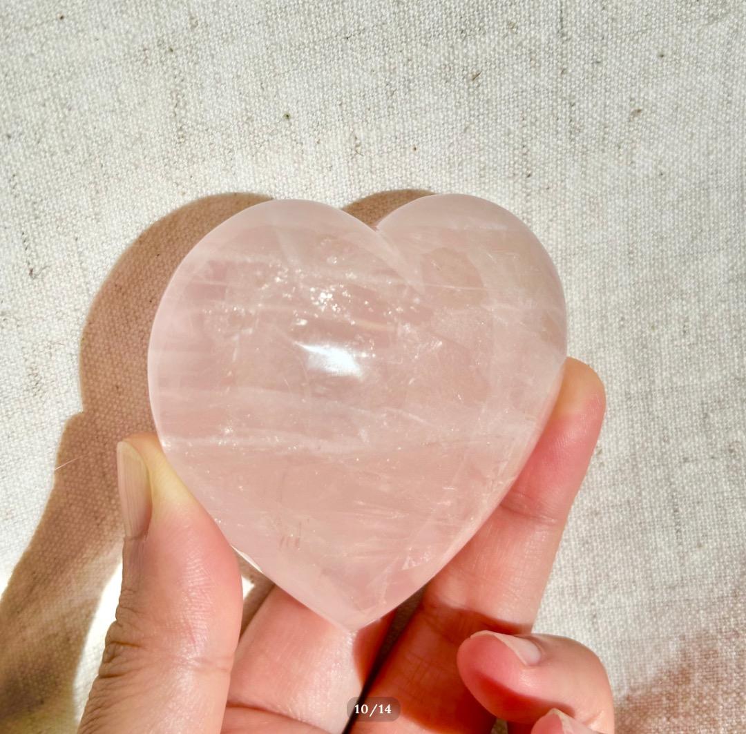【ローズ クォーツ】　ハート シェイプ ④ スタンド付　ブラジル産