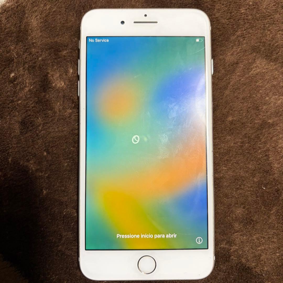 iPhone 8 plus 本体　シルバー　ジャンク品