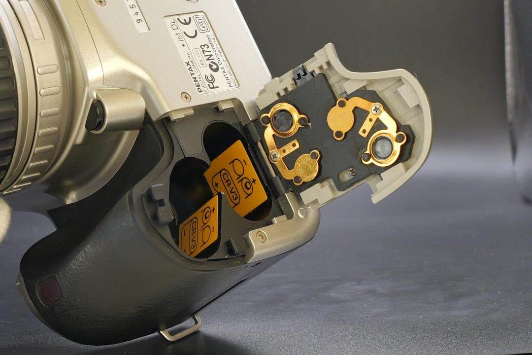 【極上品】 PENTAX ist D L ダブルズームレンズセット　単三電池起動