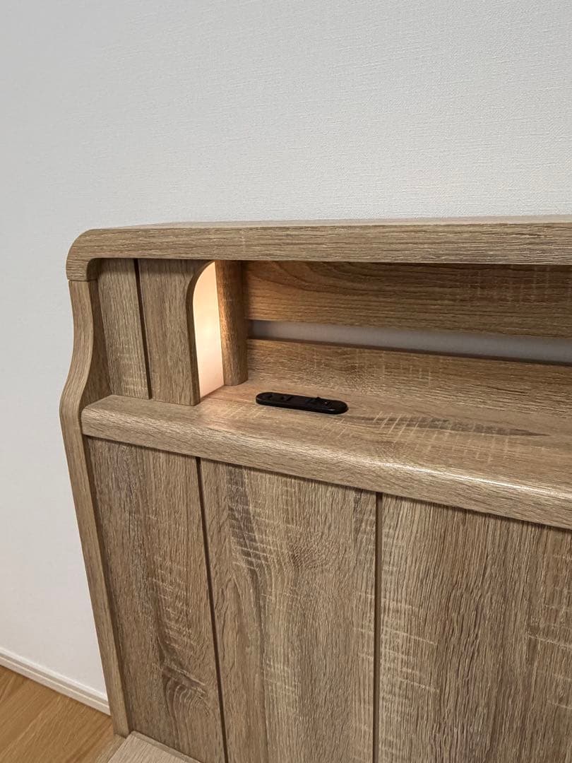 【引き取り限定】木製ダブルベッドフレーム 棚付きベッドフレーム　ニトリ