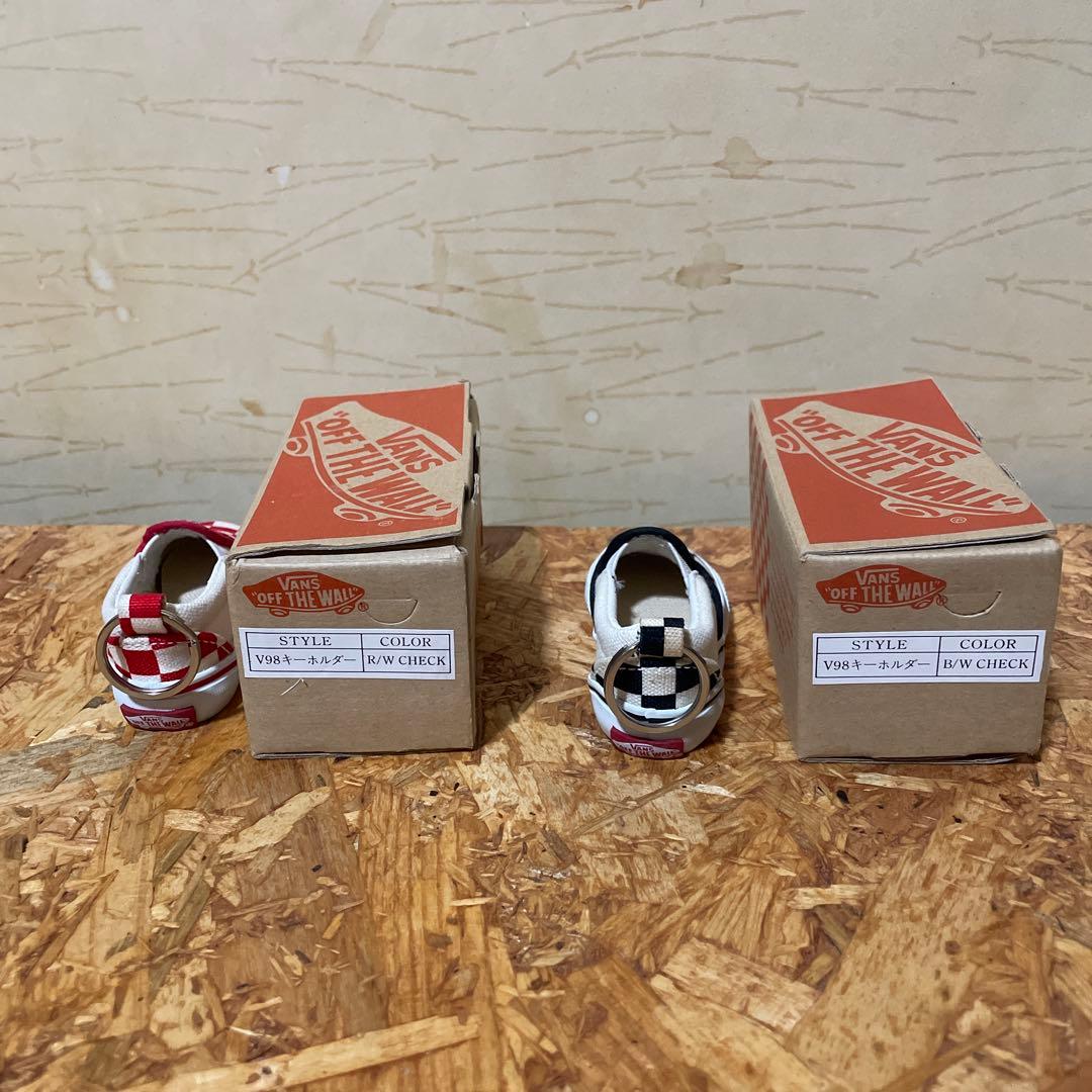 VANS V98キーホルダー　R/W B/W Check2点