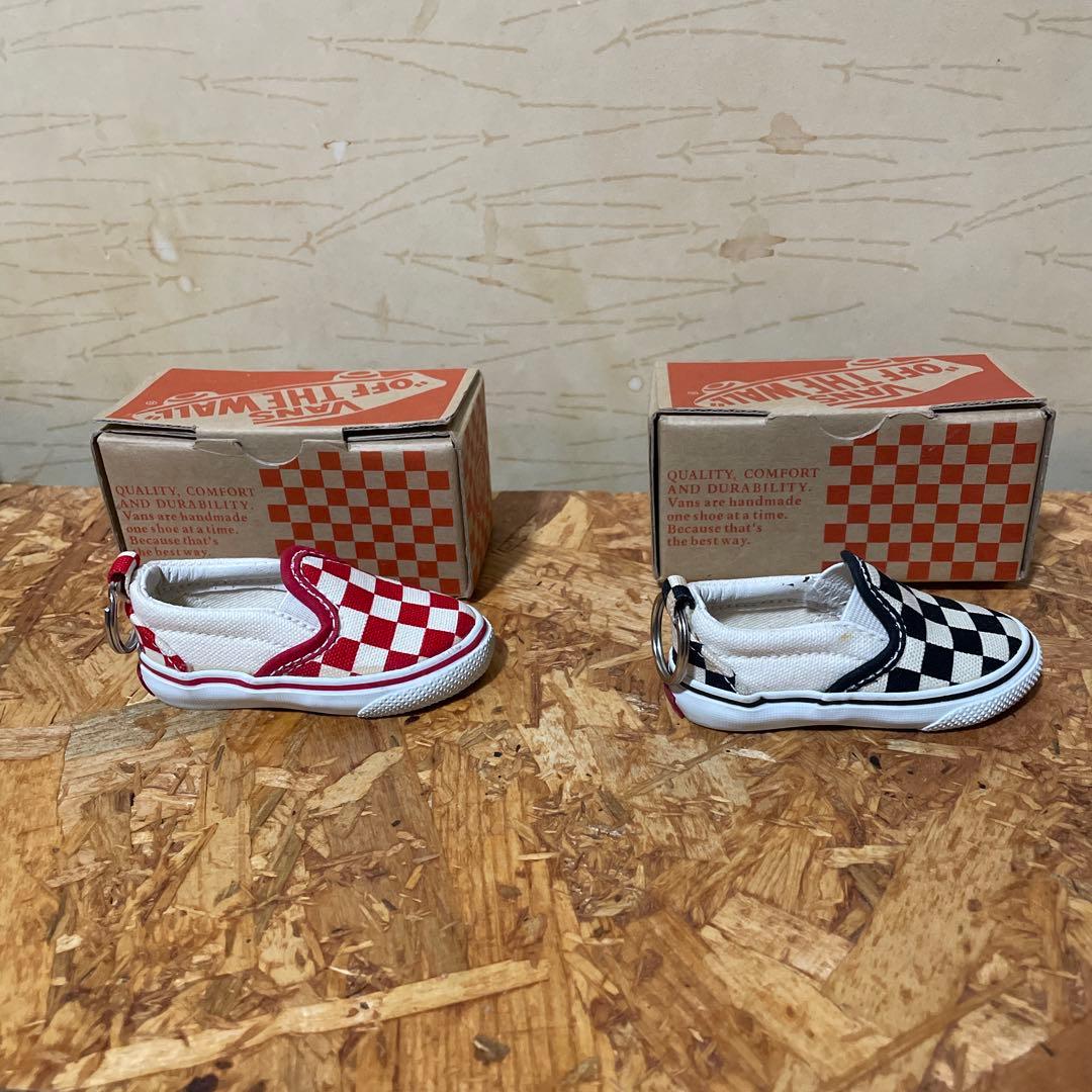 VANS V98キーホルダー　R/W B/W Check2点