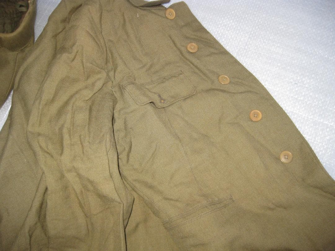 旧帝國陸軍将校　一人の方の品　夏冬服上衣　長靴　外套 　飯盒　弁当箱　他