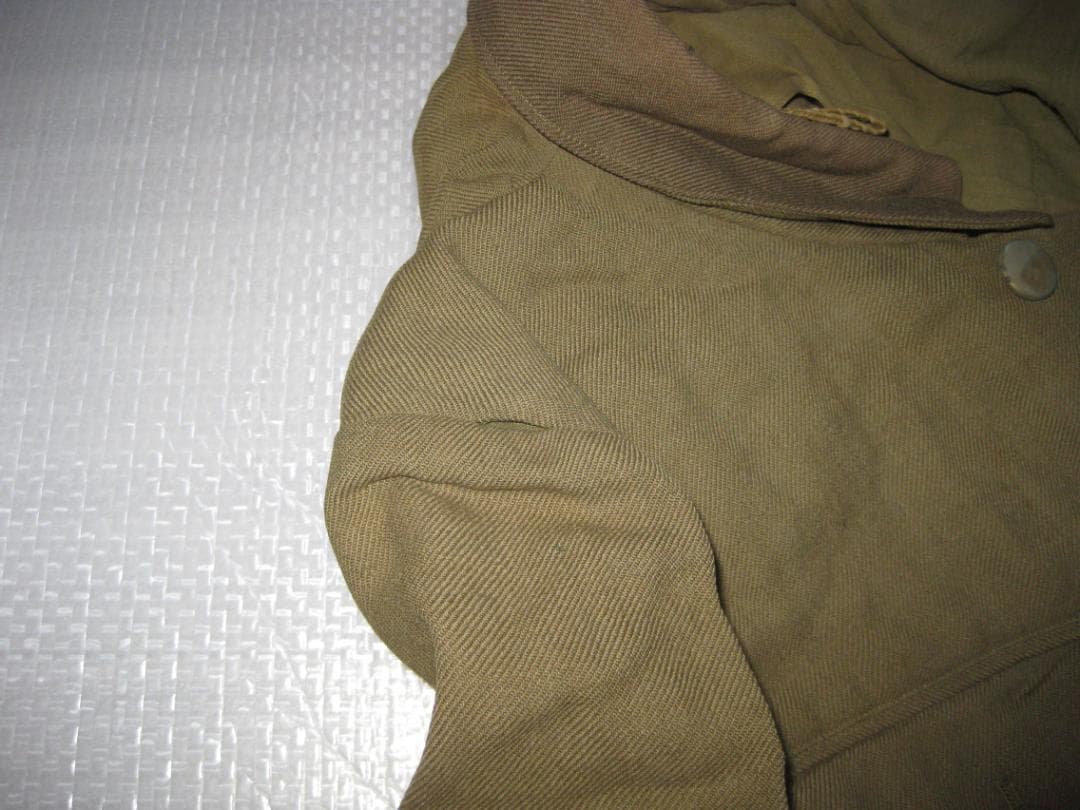 旧帝國陸軍将校　一人の方の品　夏冬服上衣　長靴　外套 　飯盒　弁当箱　他
