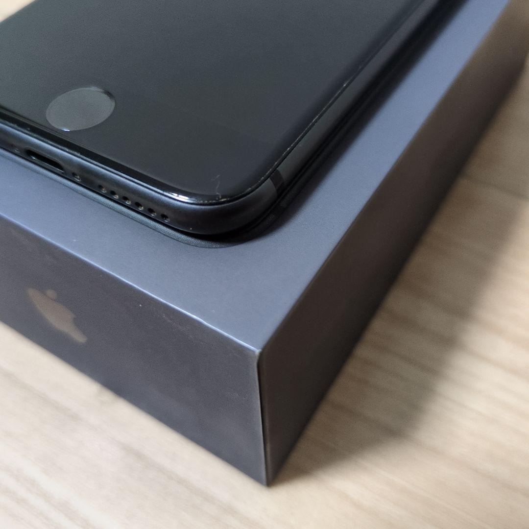 iPhone8 64GB スペースグレー 本体と純正箱付き