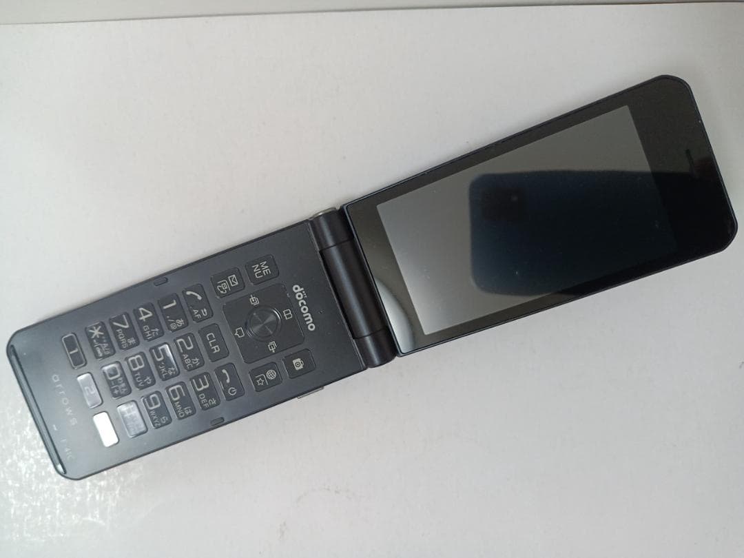 ☆ docomo arrows ケータイ ベーシック F-41C ネイビー