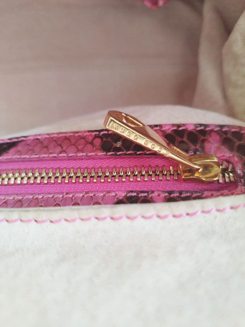 ヒューゴボス　未使用品　HUGO BOSS バイソン　スネークレザー　2way