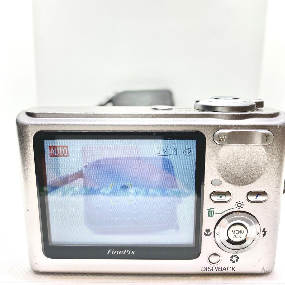 【動作品】FUJIFILM FinePix F11 コンパクトデジタルカメラ