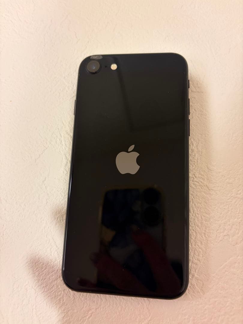 Apple iPhoneSE第3世代　64GB