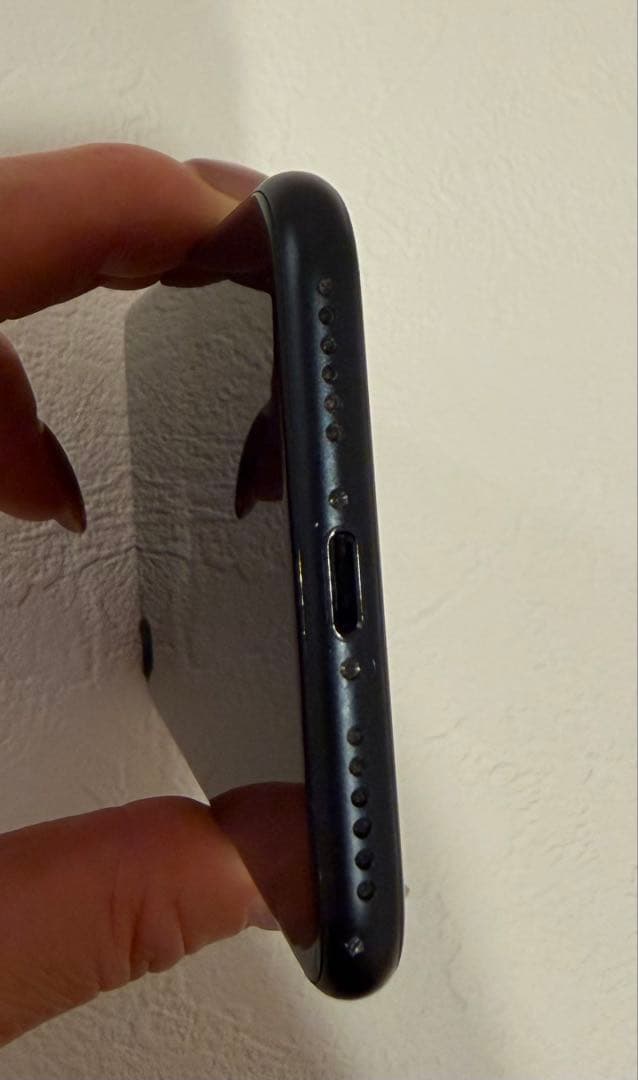 Apple iPhoneSE第3世代　64GB