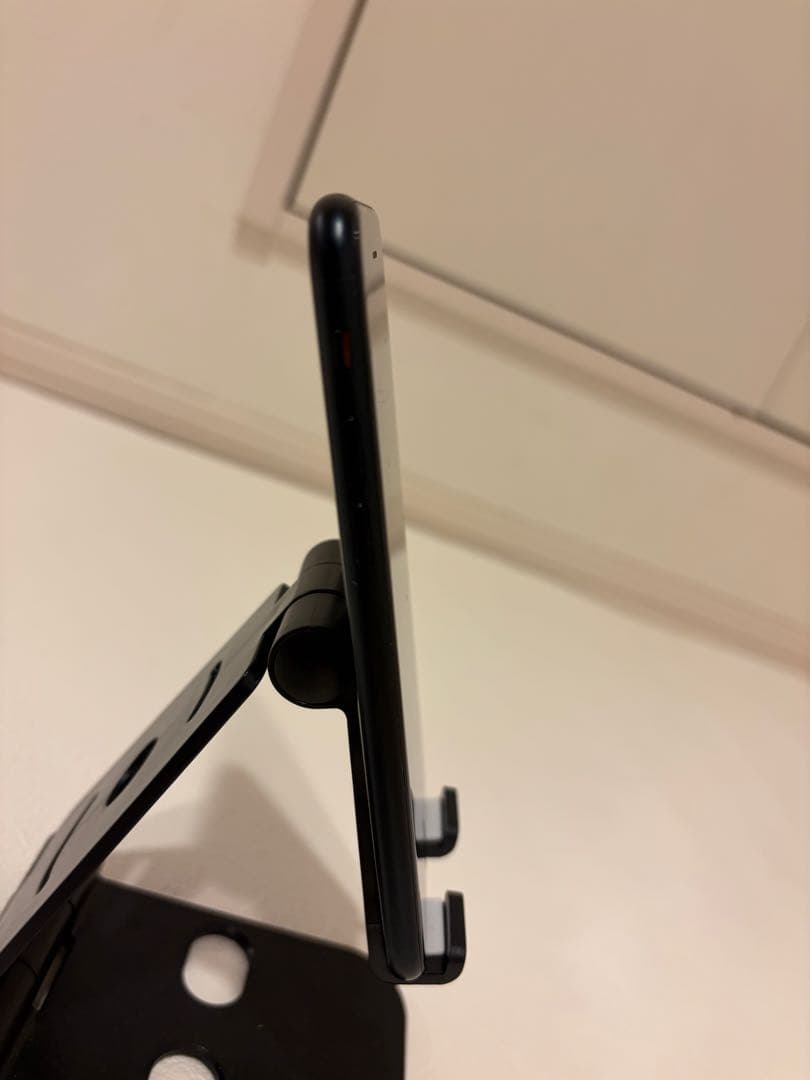 Apple iPhoneSE第3世代　64GB