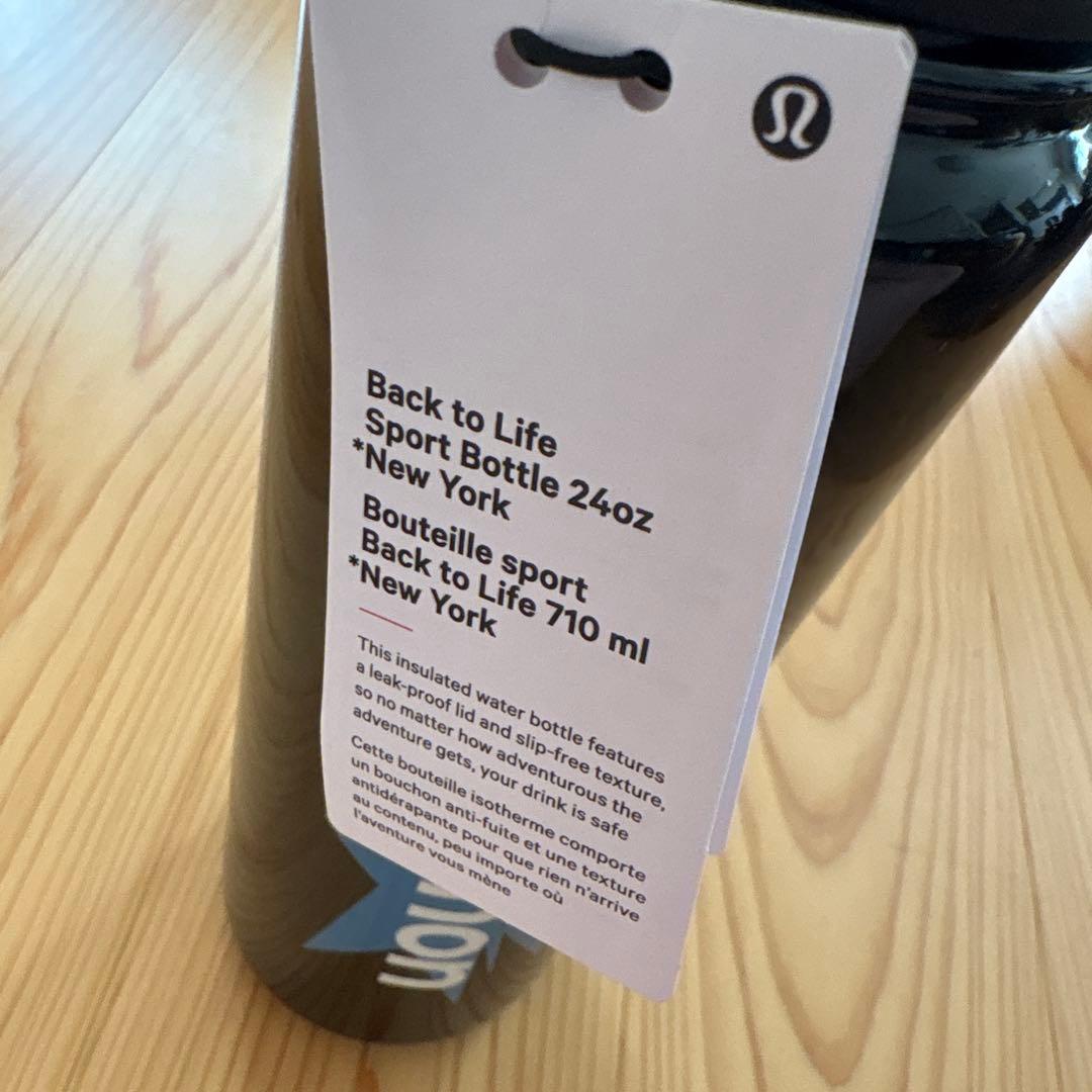 ルルレモン　NY限定ボトル