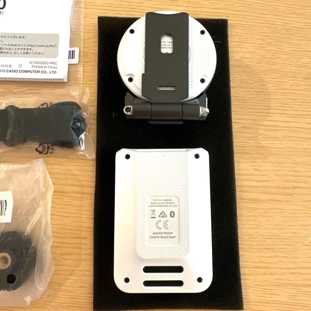 CASIO EX-FR100 デジカメ