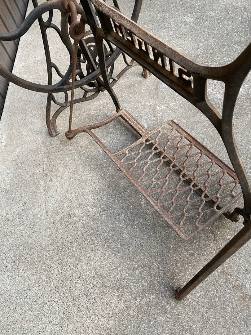 アンティークミシン　脚テーブル　SINGER 足踏みミシン　網目　鉄脚　レア