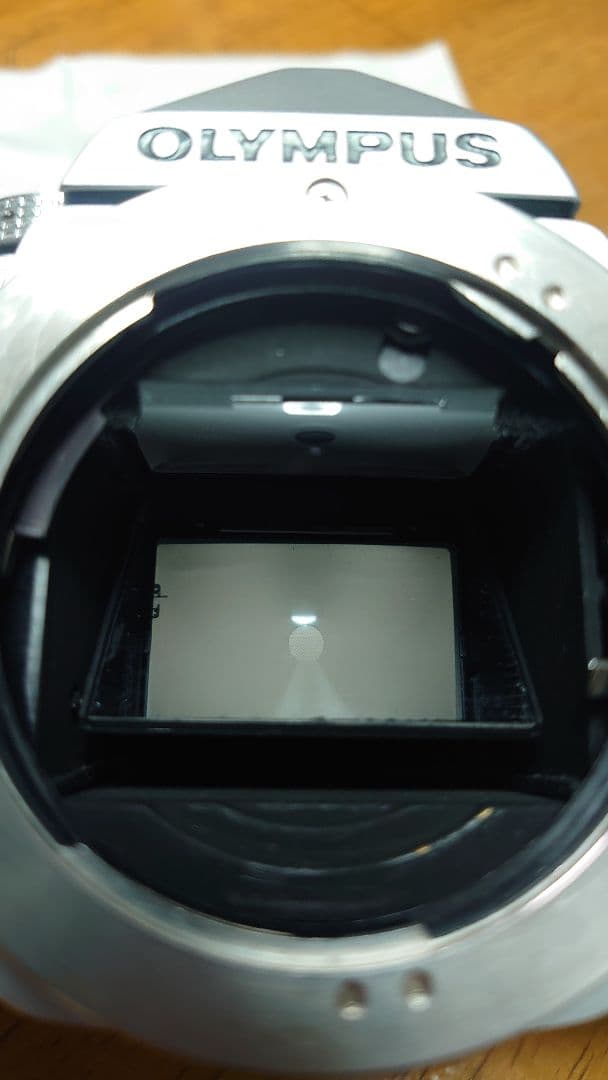 OLYMPUS OM-1 50mm F1.8レンズ付き