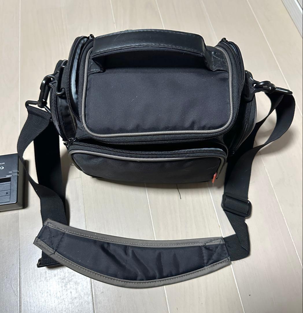 【写真多数】Canon EOS Kiss X5 レンズキット、バッテリー、充電器