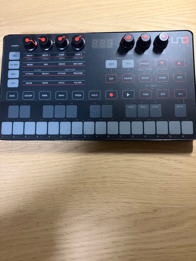 セール！IK Multimedia UNO Synth アナログモノシンセ箱無し