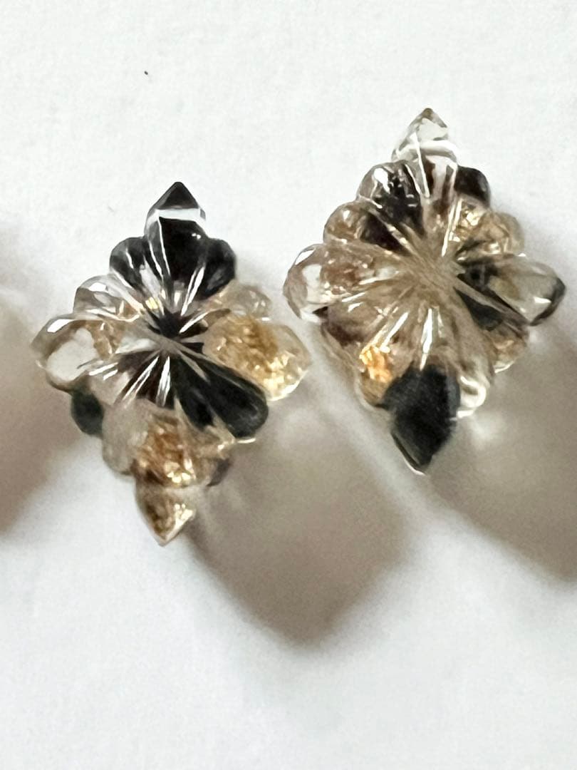 ブラックオニキス　金箔　ローゼンジカービング　14kgf ピアス