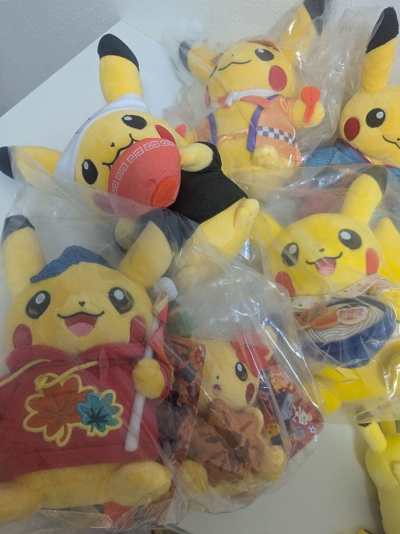 限定ピカチュウ　ぬいぐるみ　14点セット