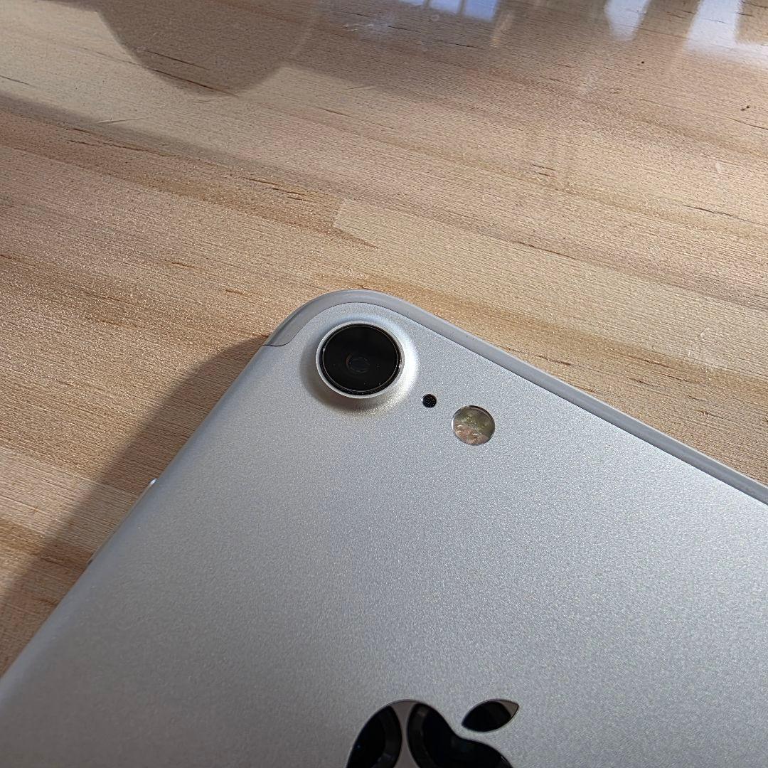 SIMフリー｜iPhone 7 シルバー 128GB｜バッテリー最大容量87％