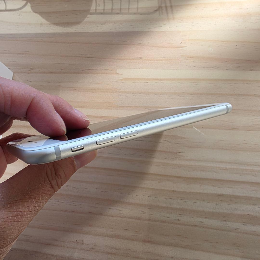 SIMフリー｜iPhone 7 シルバー 128GB｜バッテリー最大容量87％