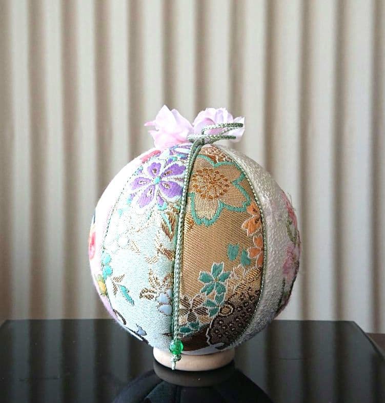 ウパリカ 手毬 てまり お雛様 No4 桜シルクフラワー付き 刺繍桜
