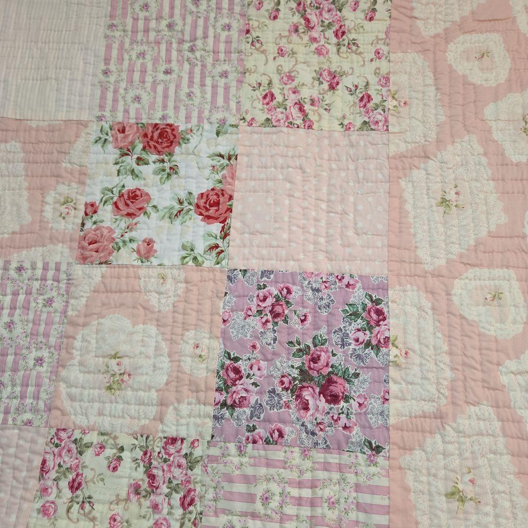 ❣️ログキャビン　パステルカラーキルト　リバーシブルキルト　薔薇柄