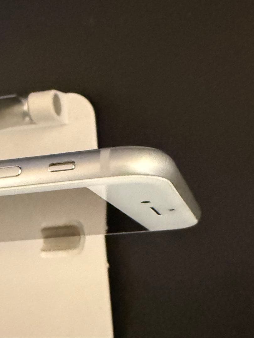 iPhone 8 Plusシルバー64GB BT100% ケーブルMBおまけです